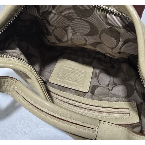 Vintage Coach Y2K Beige Leather Soho Hobo Shoulder Bag 9541 - Picture 13 of 15